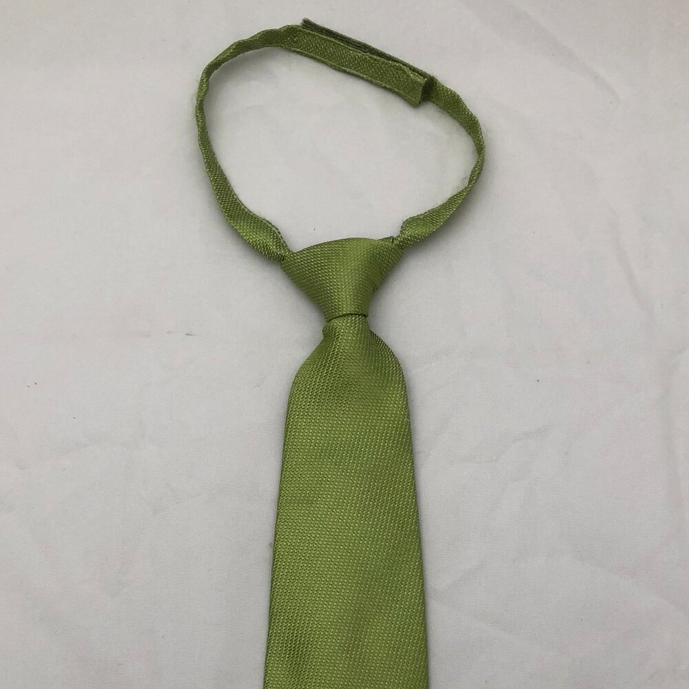Gymboree "AVIATOR" Velcro Neck Tie {Size 3 + Up}